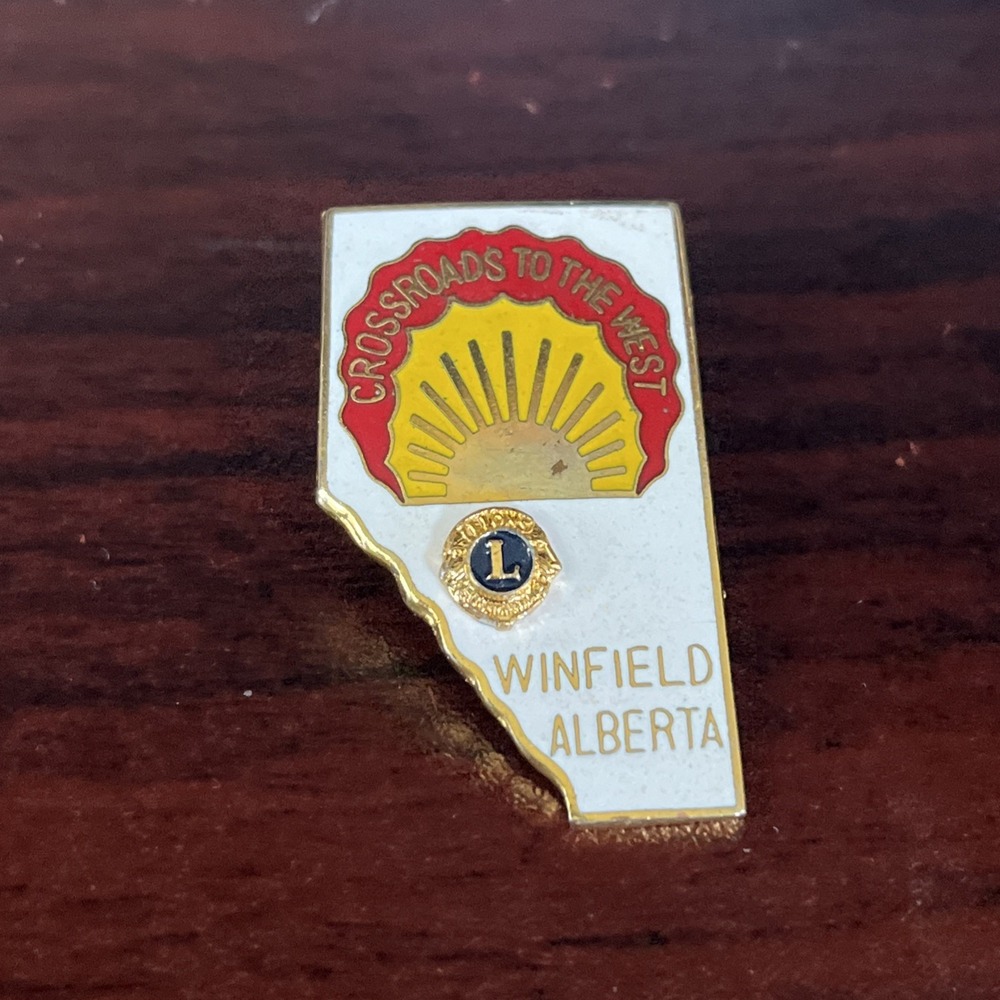 Lions Club Winfield Alberta Crossroads To The West Lapel Hat Pin
